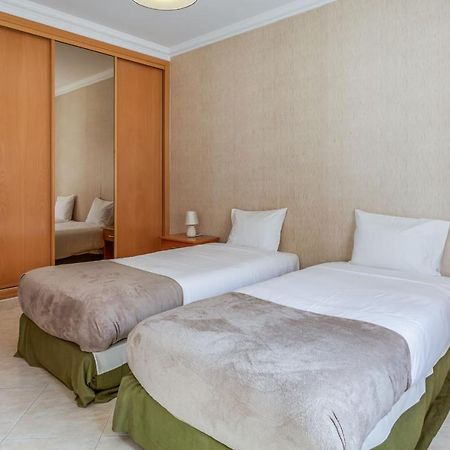 Spacious 2 Bdr Apartment W/ Patio By Lovelystay Armação de Pêra المظهر الخارجي الصورة