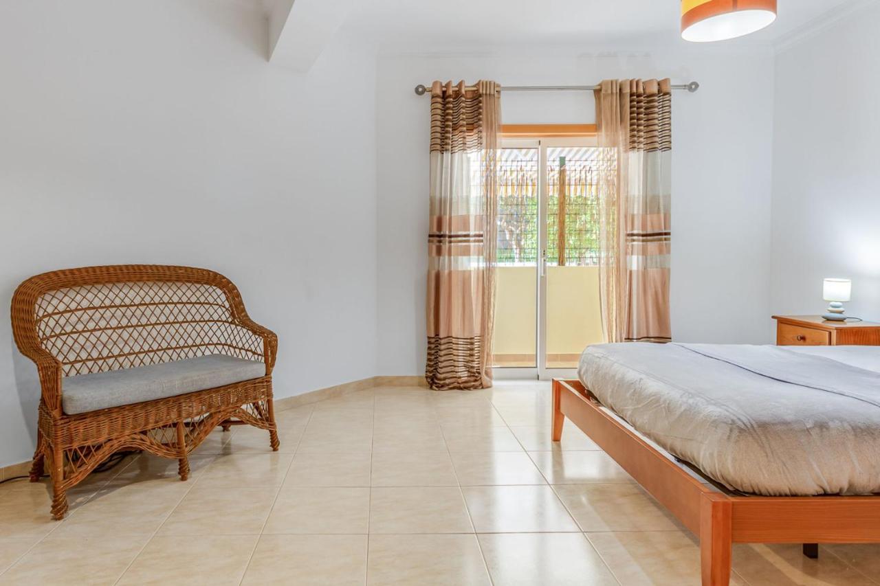 Spacious 2 Bdr Apartment W/ Patio By Lovelystay Armação de Pêra المظهر الخارجي الصورة